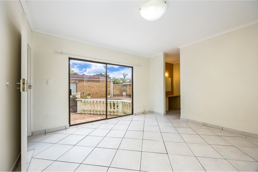 9 Bedroom Property for Sale in Vierlanden Western Cape